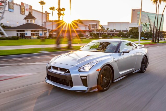 مشخصات نیسان GT-R مدل سال 2019 + قیمت