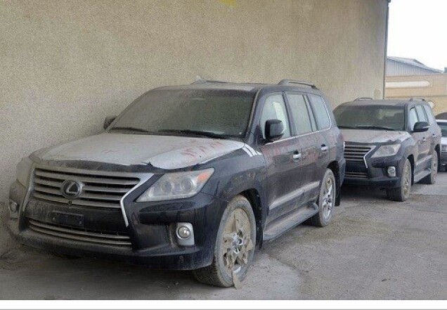 چه کسانی رانت ترخیص ۱۳ هزار خودرو در گمرک مانده را به جیب می زنند؟