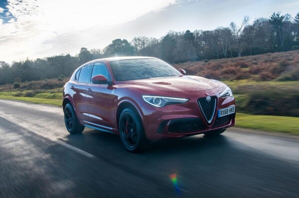 32-alfa-romeo-stelvio-quadrifoglio-rt-2019-otr-front.jpg