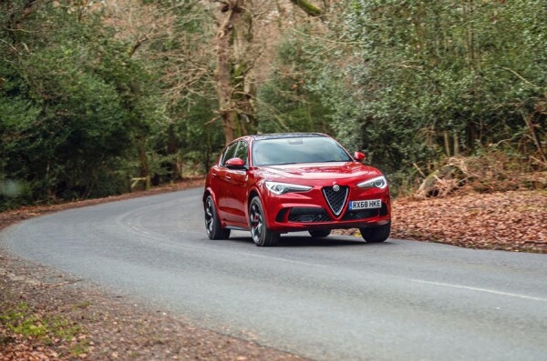 29-alfa-romeo-stelvio-quadrifoglio-rt-2019-cornering-front.jpg