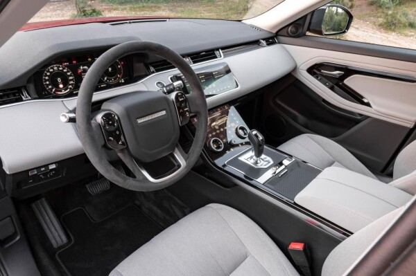 New-Range-Rover-Evoque-2019-3.jpg