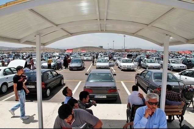 سردرگمی در کاهش و یا افزایش قیمت ؛ بازار در انتظار ورود خودروها با مدل 98