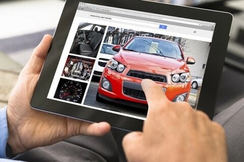 آگهی های موجود در سایت‌های خرید و فروش، بازار خودرو را به هم ریخته‌اند