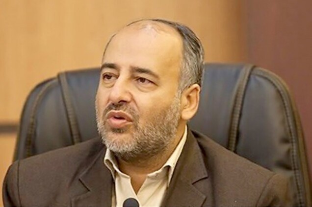نماینده مجلس :چرا خودروسازان که ۳ برابر قیمت جهانی خودرو فروختند، ۵۰هزار میلیارد تومان بدهی دارند؟