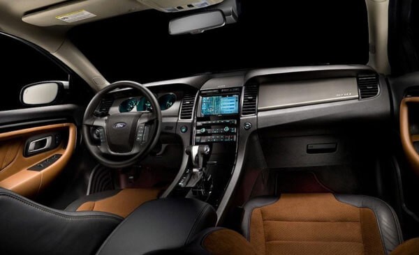 2020-Ford-Taurus-interior.jpg