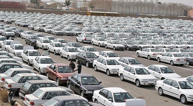 تذکر نمایندگان مجلس به وزیر صنعت به دلیل انبار هزاران خودرو در پارکینگ‌های ‌ایران‌خودرو و سایپا
