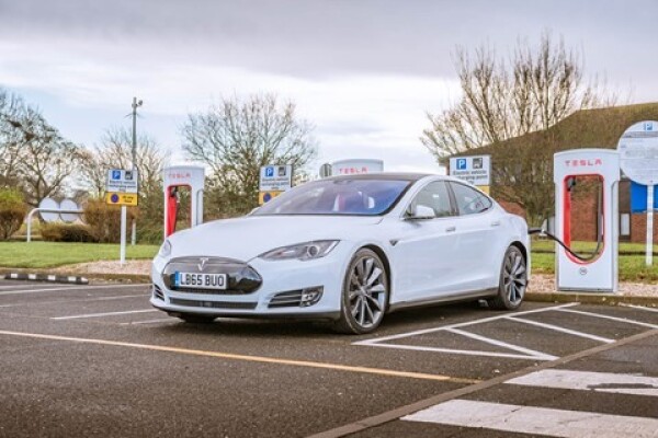 tesla_model_s_ev.jpg