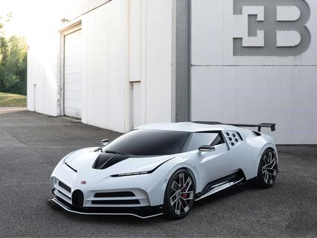 Bugatti-Centodieci-1.jpg