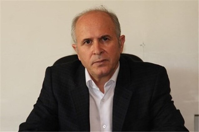 رئیس اتحادیه نمایشگاه داران تهران : فرمان قیمت بازار خودرو در دست خودروسازان