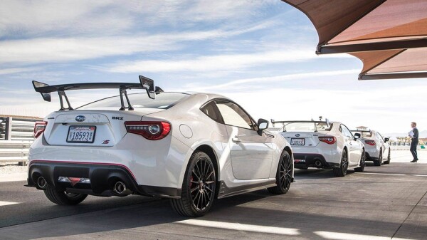  سوبارو BRZ ts  2020.jpg
