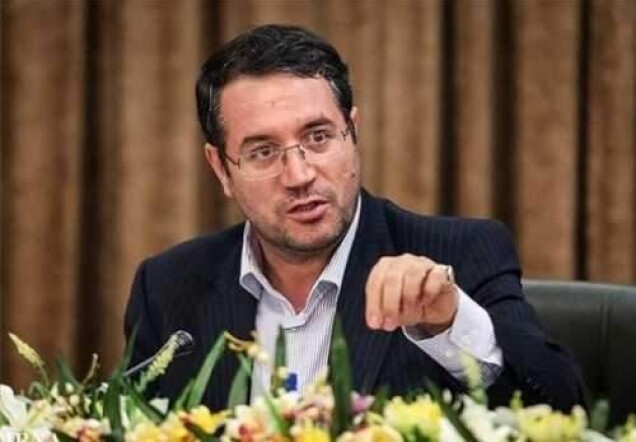 رئیس بانک مرکزی باید ثابت کند خودروسازان فشل هستند!