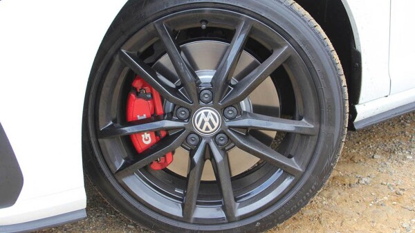 2019-volkswagen-gti-rabbit-edition-4.jpg