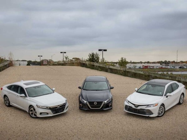 Mis-Size-Sedan-2.jpg
