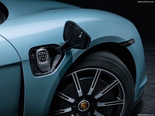Porsche-Taycan_4S-2020-1024-0b.jpg