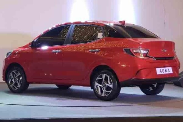 Hyundai-Aura-Rear.jpg