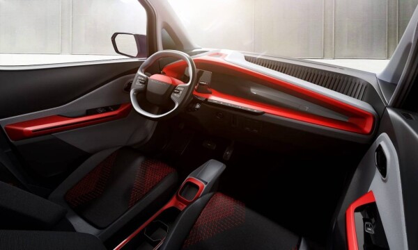 Baojun-E200-2.jpeg