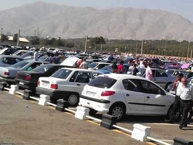 وجود بی‌برنامگی عجیب برای تخلیه تقاضای خرید و فروش بازار خودروی کشور