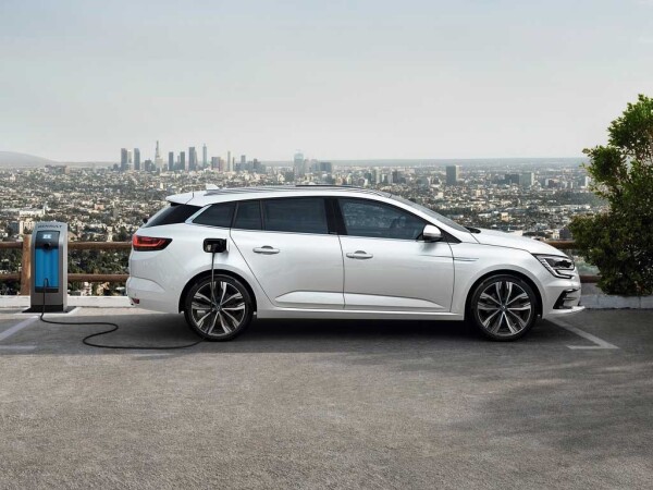Renault-Megane-2020-9.jpg