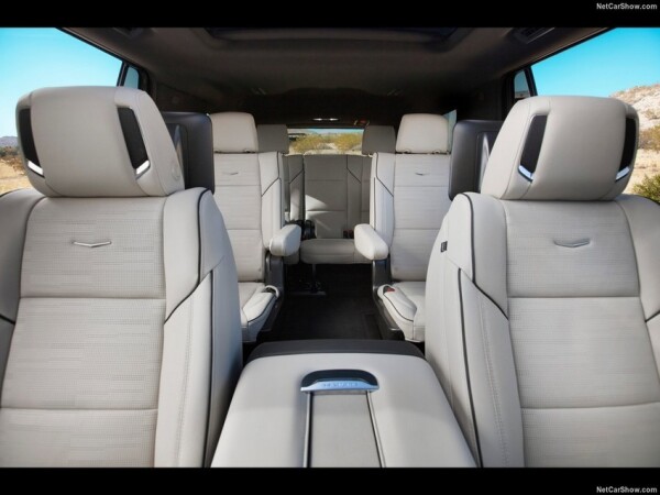 Cadillac-Escalade-2021-1280-3c.jpg