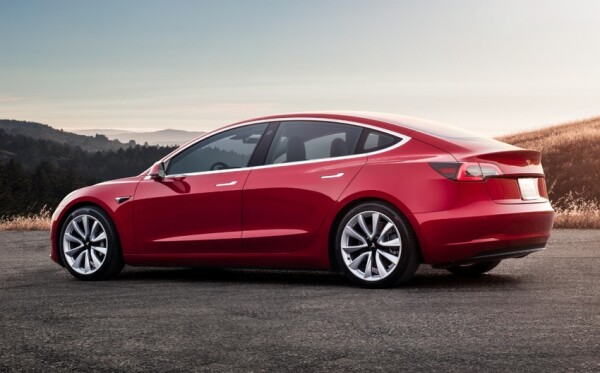 2019-Tesla-Model-3-04.jpg