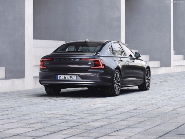 Volvo-S90-2020-1280-05.jpg