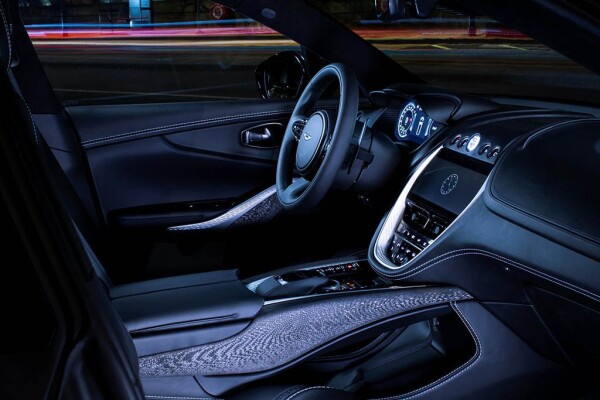 Aston-Martin-DBX-Q-7.jpg