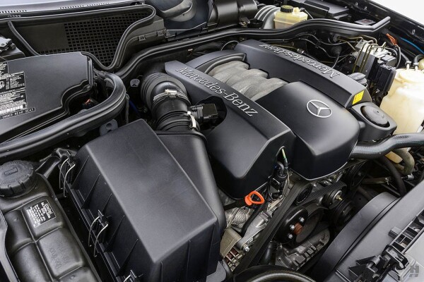 Mercedes-E320-Pickup-5.jpg