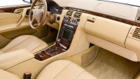 Mercedes-E320-Pickup-11.jpg