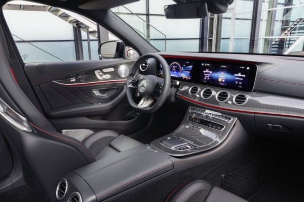 mercedes-amg-e-53-4matic-2020-580088.jpg