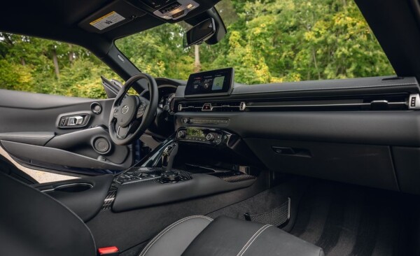 2020-bmw-z4-m40i-v-2019-toyota-supra-14.jpg