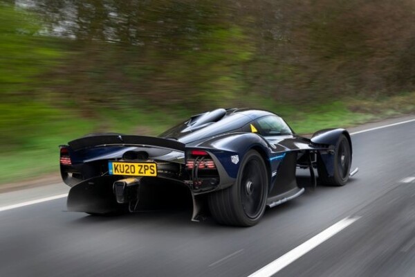 aston-martin-valkyrie-3.jpg
