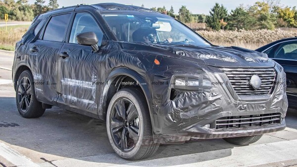 next-gen-nissan-rogue-spy-shots.jpg