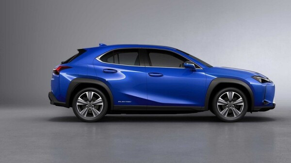 Lexus UX 300e all-electric-4.jpg