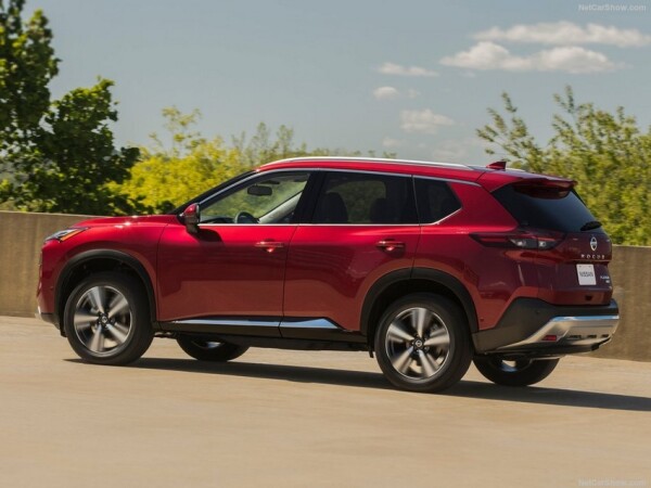 Nissan-Rogue-2021-1024-08.jpg