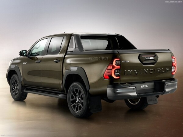 Toyota-Hilux-2021-1280-06.jpg
