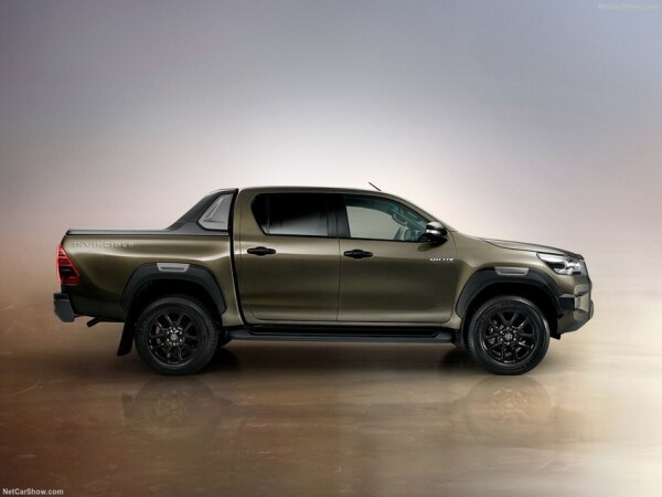 Toyota-Hilux-2021-1280-03.jpg