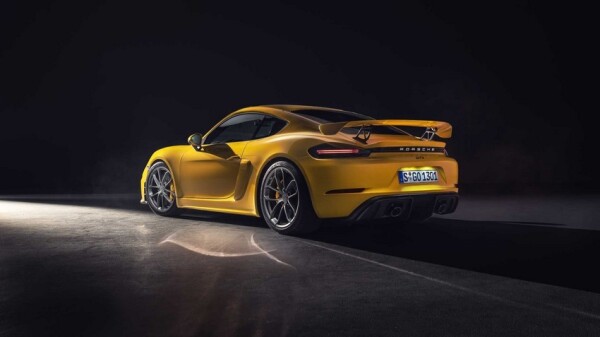 porsche-718-cayman-gt4-6.jpg