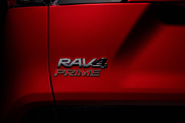 2021-toyota-rav4-prime-chicago-livepics-14.jpg