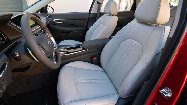 2021-hyundai-sonata-front-cabin.jpg