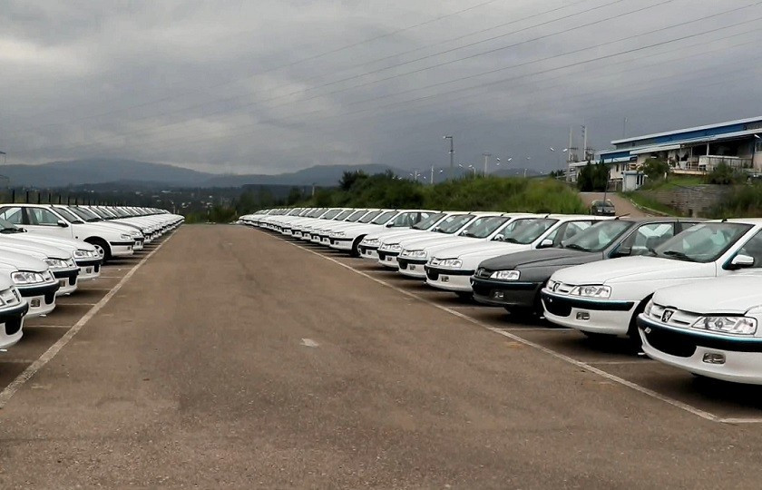 وجود ۱۵۰ هزار دستگاه خودروی ناقص در پارکینگ‌های خودروسازان