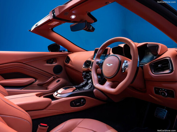 Aston_Martin-Vantage_Roadster-2021-1024-0e.jpg
