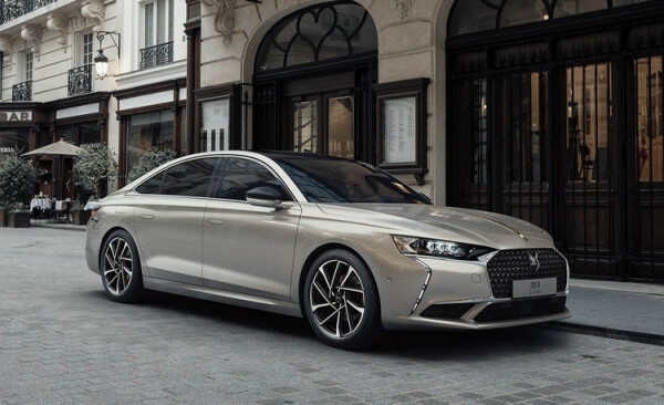 ds-9-makes-european-debut-pricing-10.jpg