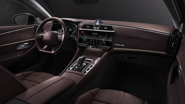ds-9-makes-european-debut-pricing-12.jpg