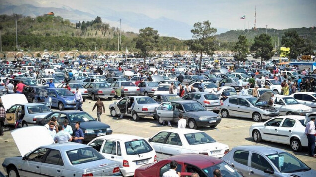 قیمت های اعلامی خودرو در بازار، هم به زیان خودروساز است و هم مشتریان
