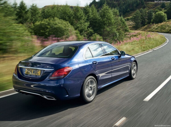 Mercedes-Benz-C-Class-2019-1280-19.jpg