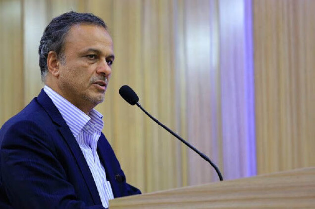 رزم حسینی: تنوع، کیفیت و قیمت خودروهای داخلی در شأن مردم ایران نیست