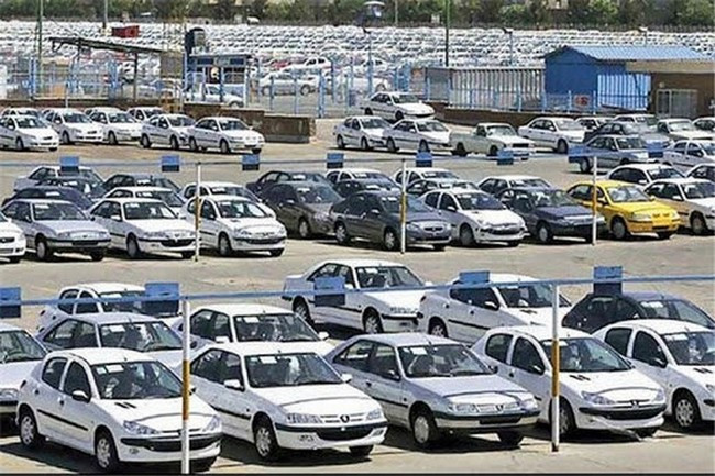 امکان ریزش قیمت خودروهای داخلی در بازار به زیر نرخ‌ کارخانه‌