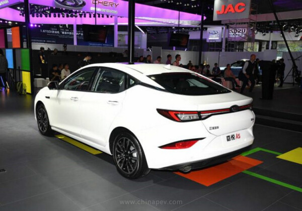 JAC-Jiayue-A5-05.jpg