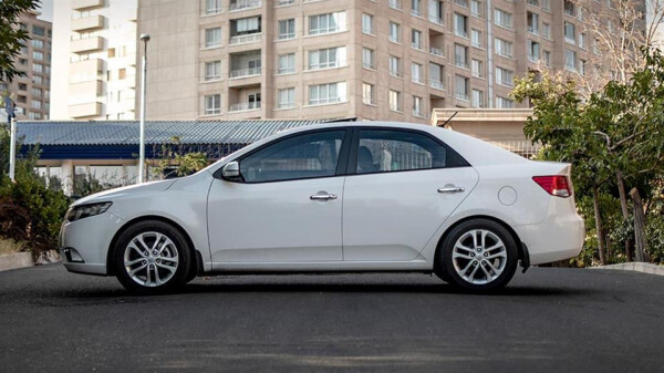 KIA CERATO (15).jpg