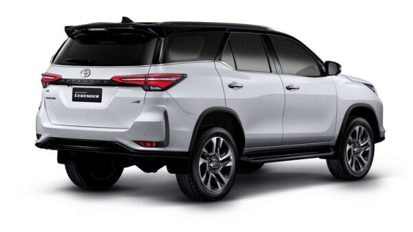 2021-toyota-fortuner2.jpg